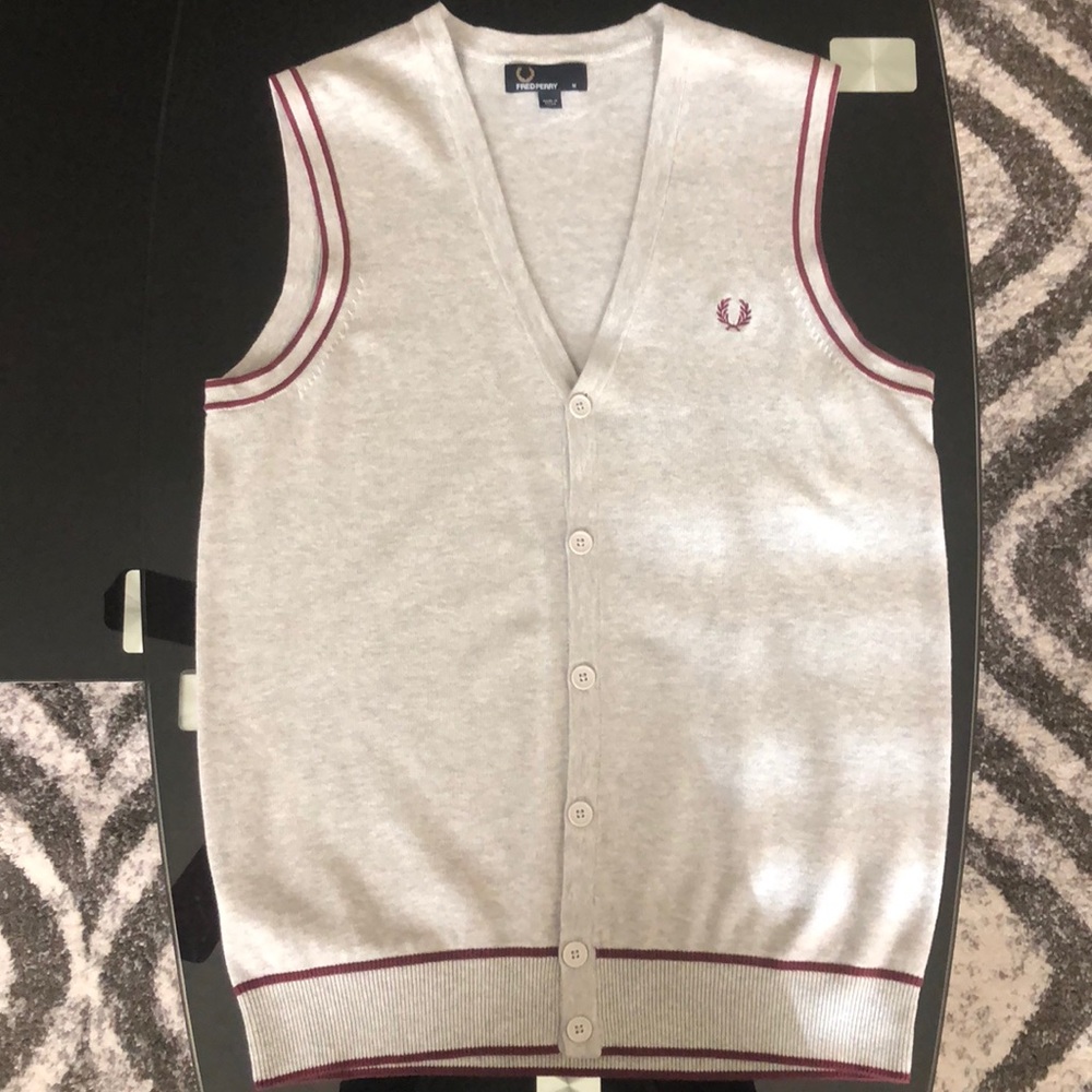V neck button down vest Fred Perry.